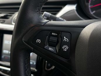 VAUXHALL CORSA 1.4 Corsa Design Auto 5dr