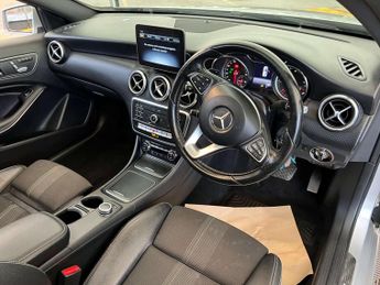 MERCEDES-BENZ A-CLASS 2.1 A 200 D Sport Edition+ Auto 5dr