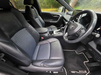 TOYOTA RAV4 2.5 RAV4 Dynamic HEV CVT 4WD 5dr
