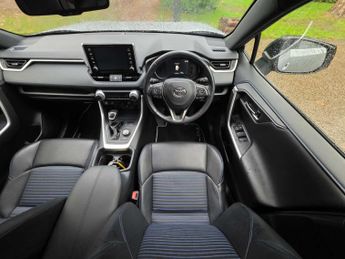 TOYOTA RAV4 2.5 RAV4 Dynamic HEV CVT 4WD 5dr