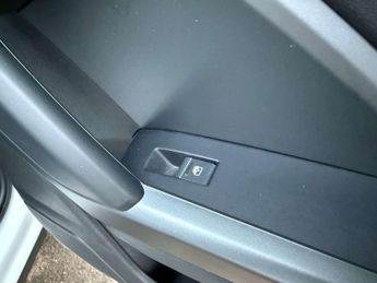 Audi Q3 2.0 Q3 S Line 35 TDI Semi-Auto 5dr