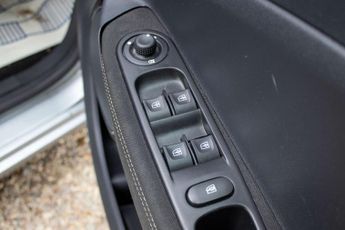 RENAULT ZOE Zoe i Dynamique Nav Quick Charge ZE40 Auto 5dr