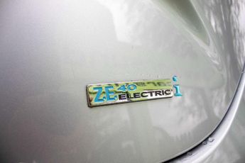 RENAULT ZOE Zoe i Dynamique Nav Quick Charge ZE40 Auto 5dr