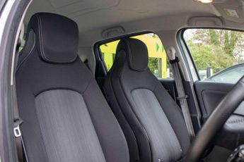 RENAULT ZOE Zoe i Dynamique Nav Quick Charge ZE40 Auto 5dr