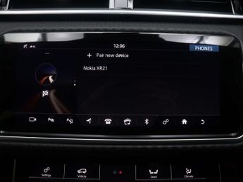 LAND ROVER RANGE ROVER VELAR 2.0 Range Rover Velar R-Dynamic SE P300 Auto 4WD 5dr