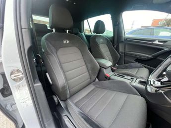 VOLKSWAGEN GOLF 2.0 Golf R TSi 4Motion Semi-Automatic 4WD 5dr - NATIONAL DELIVER