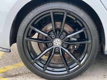 VOLKSWAGEN GOLF 2.0 Golf R TSi 4Motion Semi-Automatic 4WD 5dr - NATIONAL DELIVER