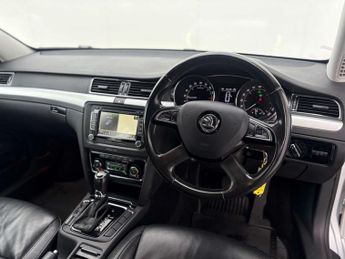 Skoda SUPERB 2.0 Superb Elegance TDI CR Semi-Auto 5dr