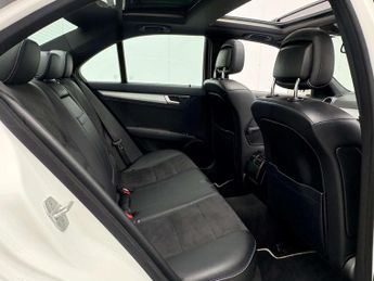 Mercedes-Benz C-CLASS 2.1 C220 AMG Sport Edition Premium+ CDi Auto 4dr