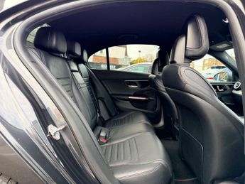 Mercedes-Benz C-CLASS 1.5 C 200 AMG Line Premium MHEV Auto 4dr