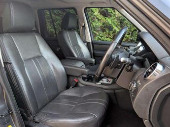 Land Rover DISCOVERY 3.0 Discovery Graphite SDV6 Auto 4WD 5dr