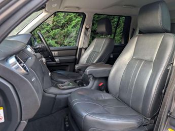 Land Rover DISCOVERY 3.0 Discovery Graphite SDV6 Auto 4WD 5dr