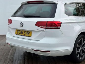 Volkswagen PASSAT 1.6 Passat SE Business TDI BlueMotion Technology Semi-Auto 5dr
