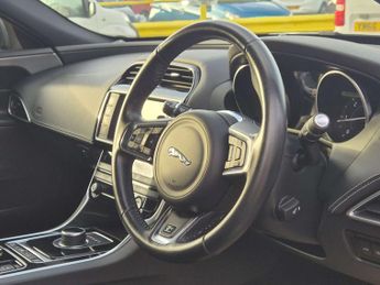 JAGUAR XE 2.0 XE R-Sport D Automatic 4dr - NATIONAL DELIVERY*