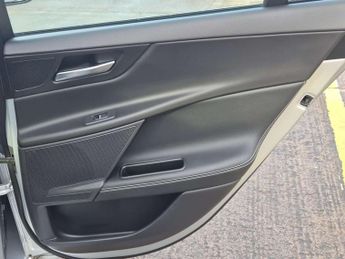 JAGUAR XE 2.0 XE R-Sport D Automatic 4dr - NATIONAL DELIVERY*