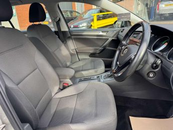 VOLKSWAGEN GOLF e-Golf 5dr - NATIONAL DELIVERY*