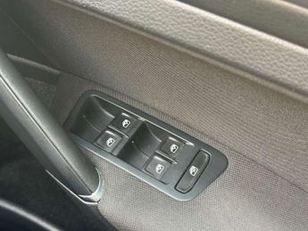 VOLKSWAGEN GOLF e-Golf 5dr - NATIONAL DELIVERY*