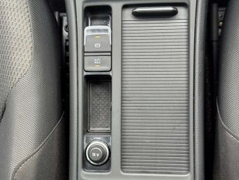 VOLKSWAGEN GOLF e-Golf 5dr - NATIONAL DELIVERY*