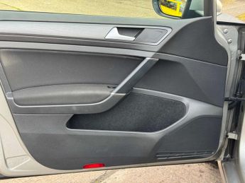 VOLKSWAGEN GOLF e-Golf 5dr - NATIONAL DELIVERY*