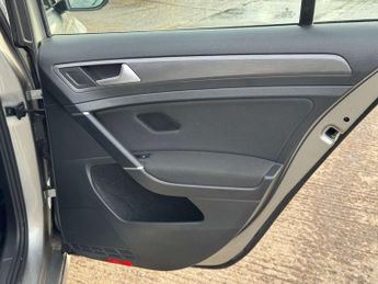 VOLKSWAGEN GOLF e-Golf 5dr - NATIONAL DELIVERY*