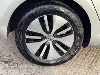 VOLKSWAGEN GOLF e-Golf 5dr - NATIONAL DELIVERY*