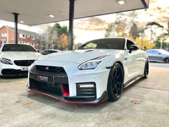 Nissan GT-R 3.8 V6 Nismo R35 GTR NISMO Auto 4WD Euro 6 2dr + FACTORY CARBON 