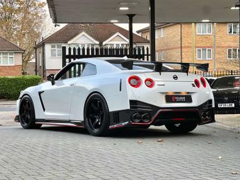 Nissan GT-R 3.8 V6 Nismo R35 GTR NISMO Auto 4WD Euro 6 2dr + FACTORY CARBON 