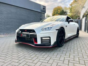 Nissan GT-R 3.8 V6 Nismo R35 GTR NISMO Auto 4WD Euro 6 2dr + FACTORY CARBON 
