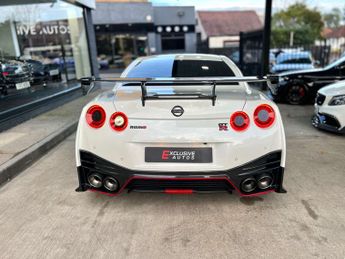 Nissan GT-R 3.8 V6 Nismo R35 GTR NISMO Auto 4WD Euro 6 2dr + FACTORY CARBON 