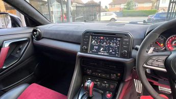 Nissan GT-R 3.8 V6 Nismo R35 GTR NISMO Auto 4WD Euro 6 2dr + FACTORY CARBON 