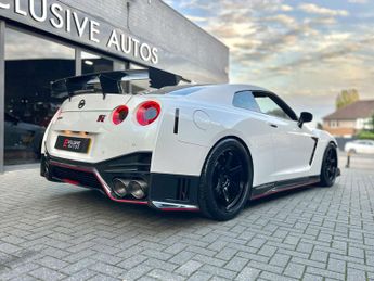 Nissan GT-R 3.8 V6 Nismo R35 GTR NISMO Auto 4WD Euro 6 2dr + FACTORY CARBON 