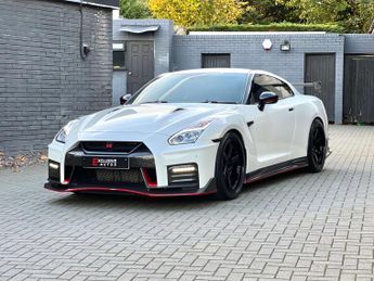 Nissan GT-R 3.8 V6 Nismo R35 GTR NISMO Auto 4WD Euro 6 2dr + FACTORY CARBON 