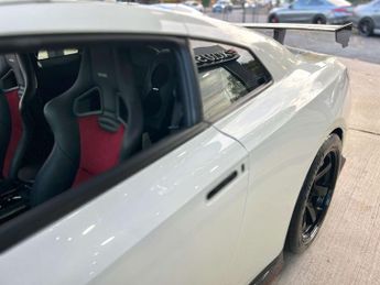 Nissan GT-R 3.8 V6 Nismo R35 GTR NISMO Auto 4WD Euro 6 2dr + FACTORY CARBON 