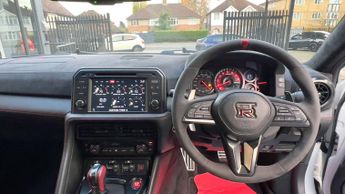 Nissan GT-R 3.8 V6 Nismo R35 GTR NISMO Auto 4WD Euro 6 2dr + FACTORY CARBON 