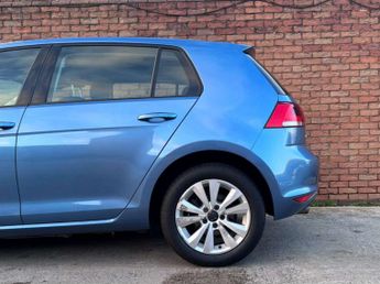 Volkswagen GOLF 1.6 Golf SE BlueMotion Technology TDI Semi-Auto 5dr