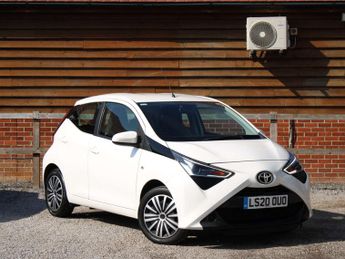 Toyota AYGO 1.0 VVT-i X-Play Auto 5dr