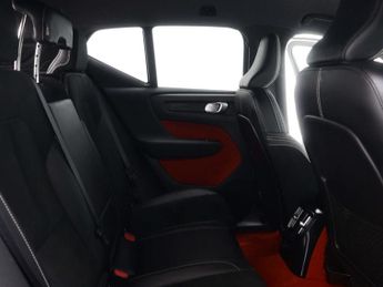 VOLVO XC40 1.5 XC40 R-Design T5 Recharge Auto 5dr