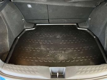 TOYOTA C-HR 1.8 C-HR-Dynamic HEV CVT 5dr