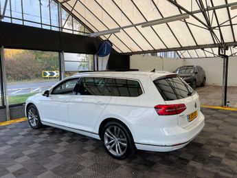 VOLKSWAGEN PASSAT 1.5 Passat GT TSi Evo Semi-Auto 5dr