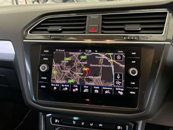 VOLKSWAGEN TIGUAN 2.0 Tiguan SE Nav TDI BlueMotion Technology 4Motion Semi-Auto 4W