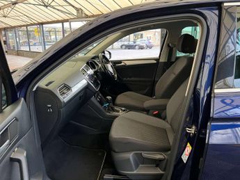 VOLKSWAGEN TIGUAN 2.0 Tiguan SE Nav TDI BlueMotion Technology 4Motion Semi-Auto 4W
