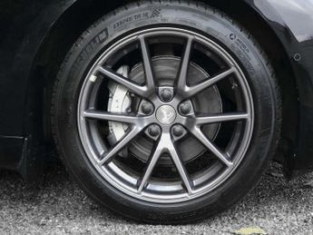 Tesla Model 3 Model 3 Standard-Range + 4dr