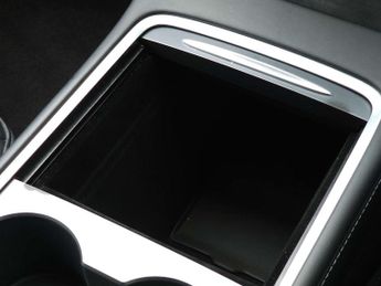 Tesla Model 3 Model 3 Standard-Range + 4dr