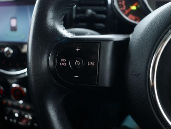 MINI HATCH 1.5 One Classic Auto 5dr