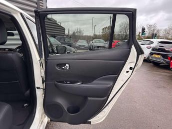 NISSAN LEAF Leaf N-Connecta 5dr