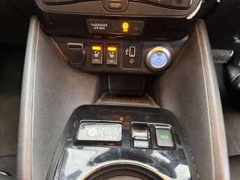 NISSAN LEAF Leaf N-Connecta 5dr
