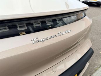 Porsche TAYCAN Taycan T 4WD 4dr