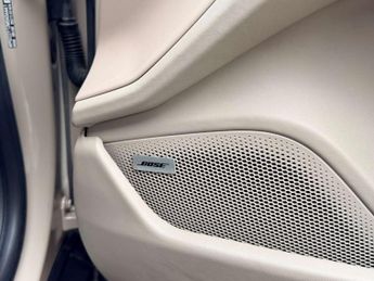 Porsche TAYCAN Taycan T 4WD 4dr