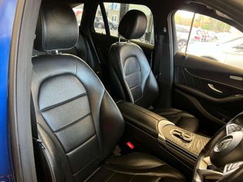 MERCEDES-BENZ GLC 2.1 GLC 220 D 4Matic AMG Line Auto 4WD 5dr