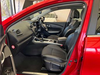 RENAULT KADJAR 1.2 Kadjar Signature Nav TCe Auto 5dr